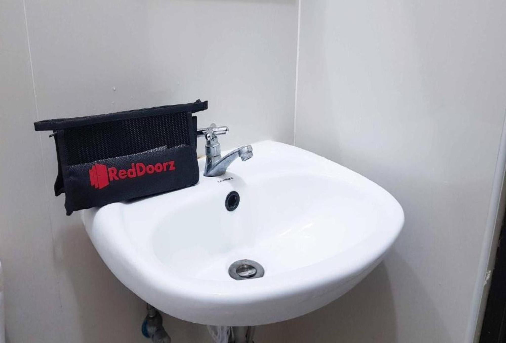 Reddoorz At Pwl Exclusive Resort Cebu Carmen  Exteriör bild